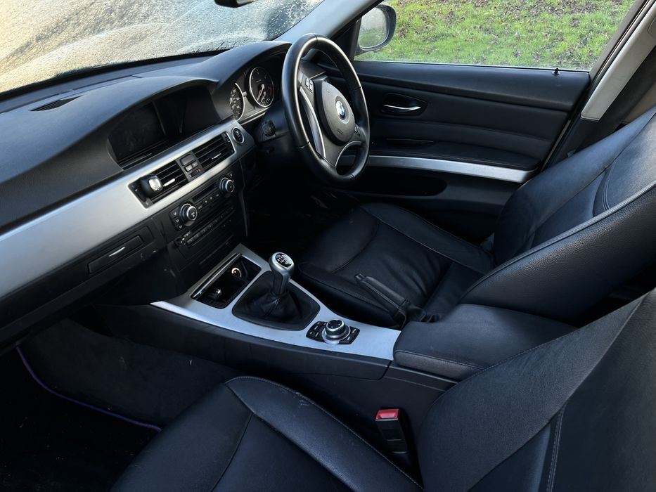 Bmw E91 318d exclusive edition polift 2011 anglik 2.0 n47