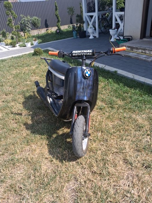 Продам скутер сузукі стант