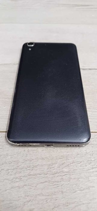 Smartfon Telefon Huawei Y6 SCL-L01 8GB + SD 16 GB 8+ 2 MP LTE