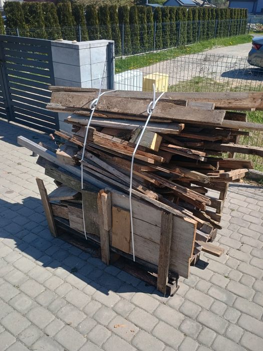 Drewno z rozbiórki
