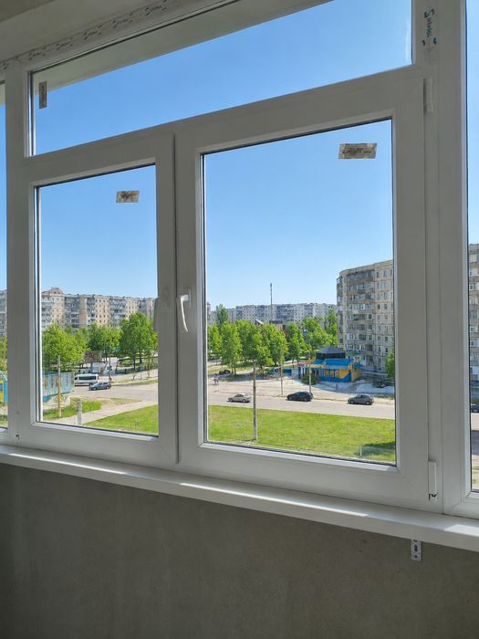 Продам 1-кімнатну квартиру на проспекті  М. Лушпи