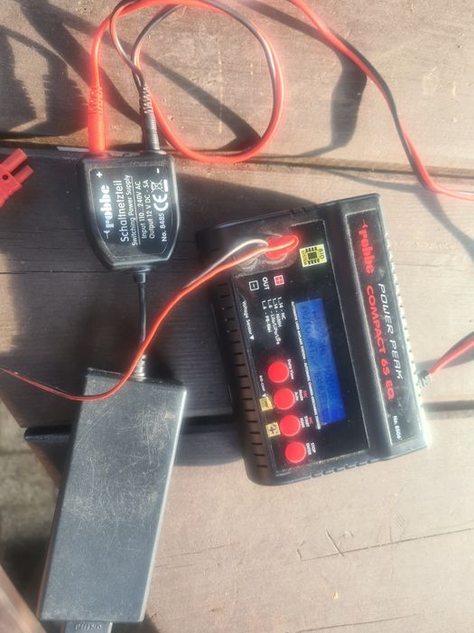 RC Ładowarka do modeli RC traxxa Arrma Baja Petrol Carson