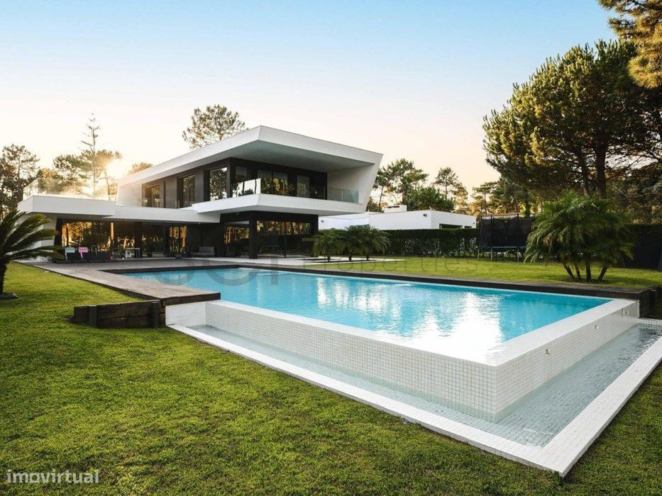 Moradia de design contemporâneo T5 na Herdade da Aroeira | 1ª Linha...