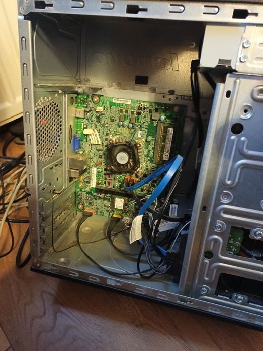 Lenovo Intel J2900 cztery rdzenie 1TB HDD