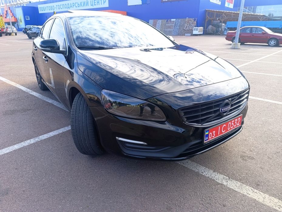 Автомобиль Свеже Пригнанна Volvo S60 T5