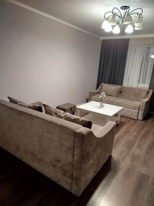 Здається 3-кімнатна квартира довгостроково