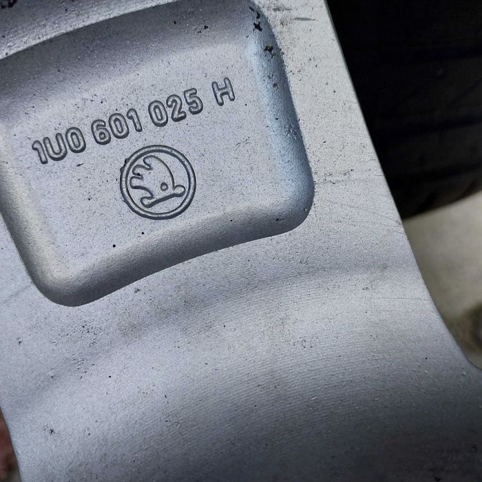 Oryginalne Alufelgi SKODA 15 5x100 Volkswagen/Seat/Audi