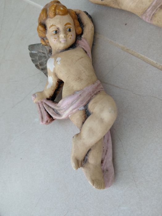 Anjos em ceramica pintados ā mao