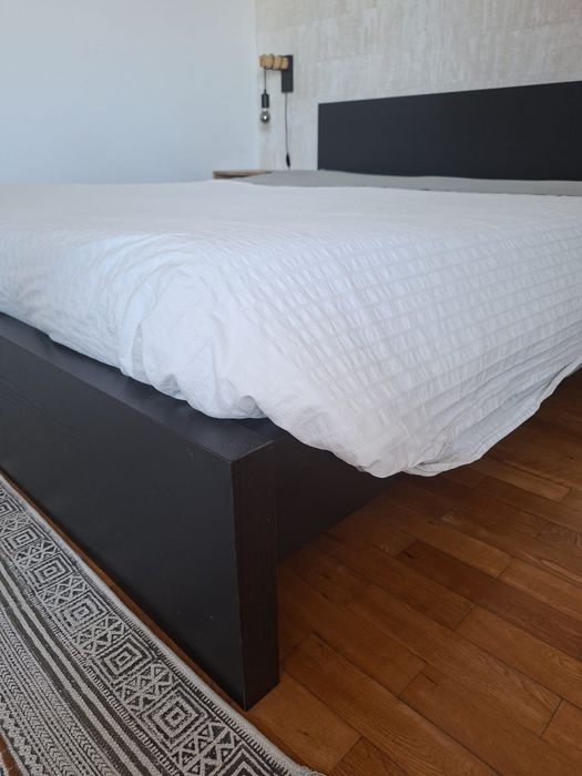 Cama IKEA com Estrado