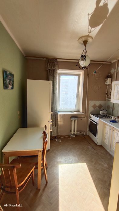 Продам 2к квартиру в Буче Тарасівська 10Б