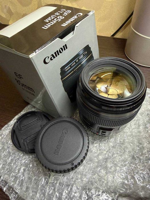 Canon EF 85 1.8 USM об'єктив