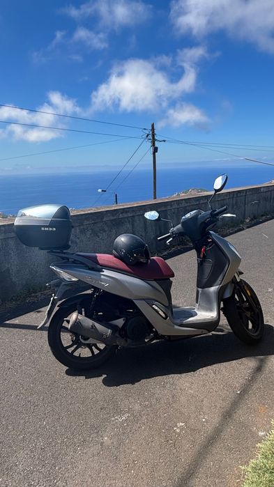Sym Symphony 125 cc Scooter