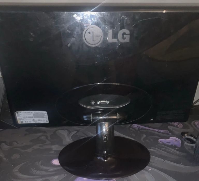 Monitor komputerowy LG E2050 20” LED