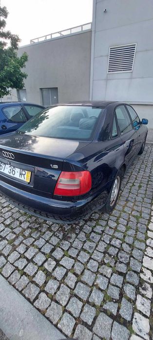 Audi A4 B5 1.6 Sedan Azul Escuro