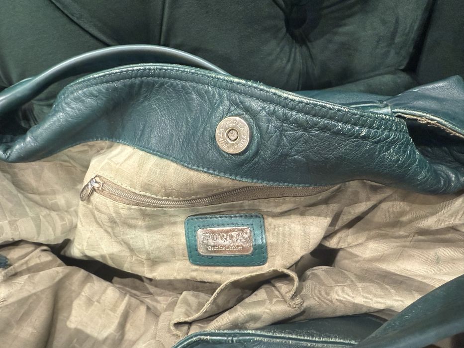 Продаю Шикарну Шкіряну Сумку Furla (Оригінал) - Стиль та Якість!