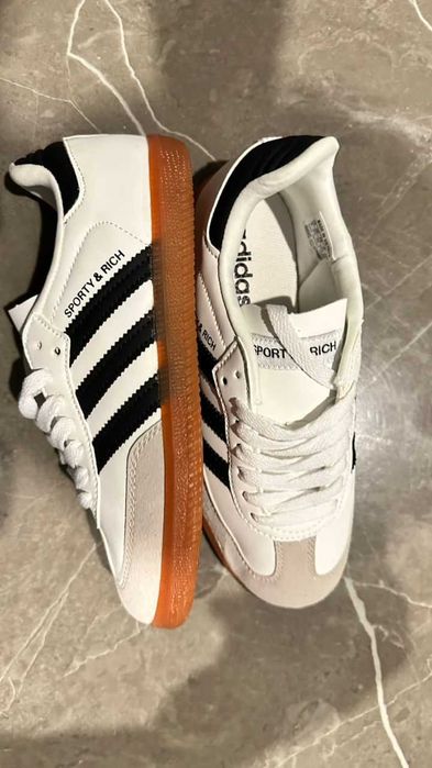 Кросовкі, кеди Adidas