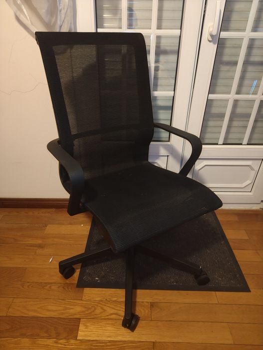 Cadeira de escritório da jysk malha preto