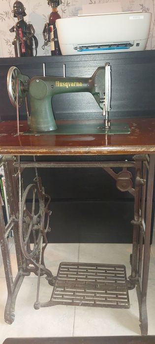 Máquina Costura Husqvarna