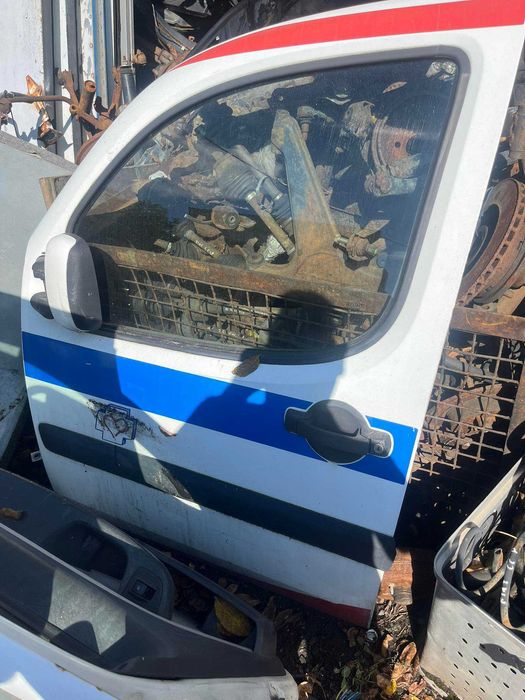 Drzwi lewe Fiat Doblo bez lusterka