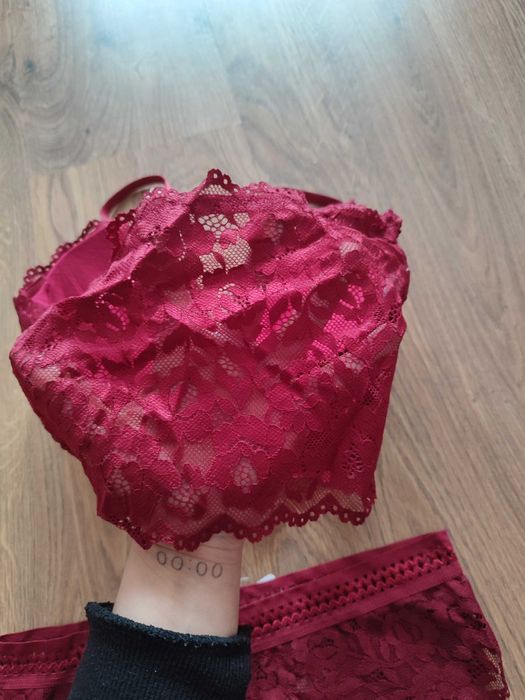 Komplet bielizny nowa koronkowa biustonosz stanik majtki rozmiar S