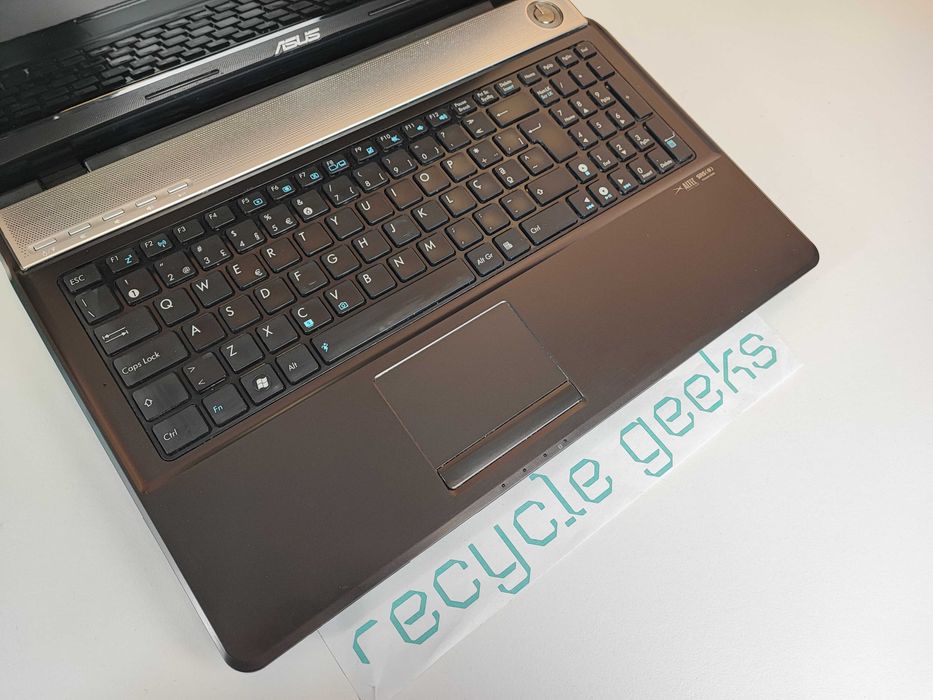 Portátil Asus N61J i5 520 4GB DDR3 500GB HDD Teclado PT Win 10 PT