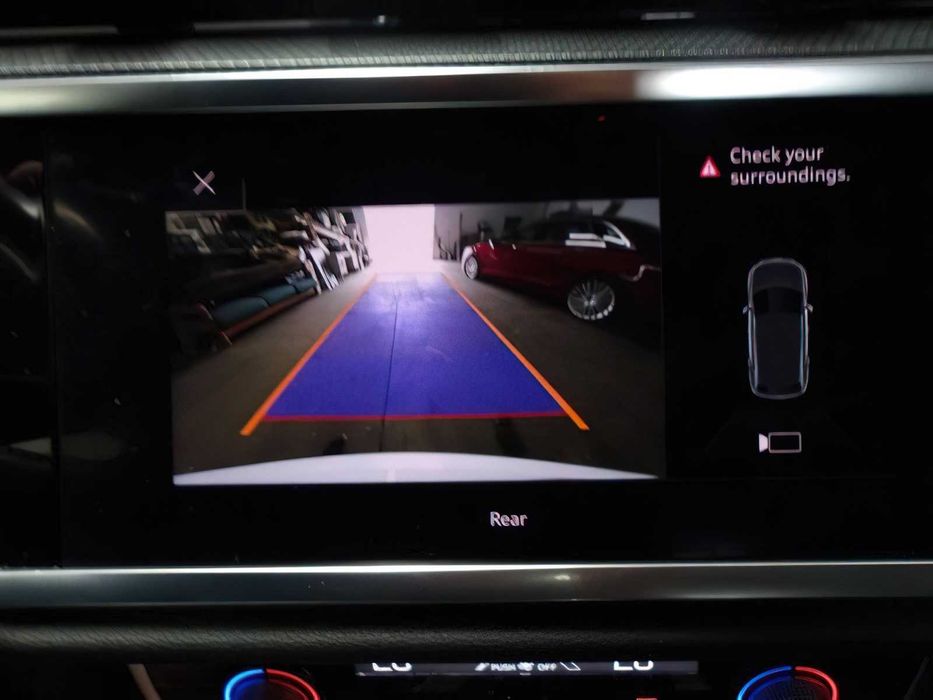 Audi Q3      2019