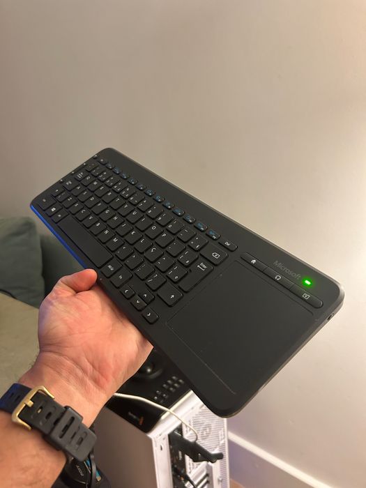Teclado Microsoft com Pad Sem fios All-in-One Media