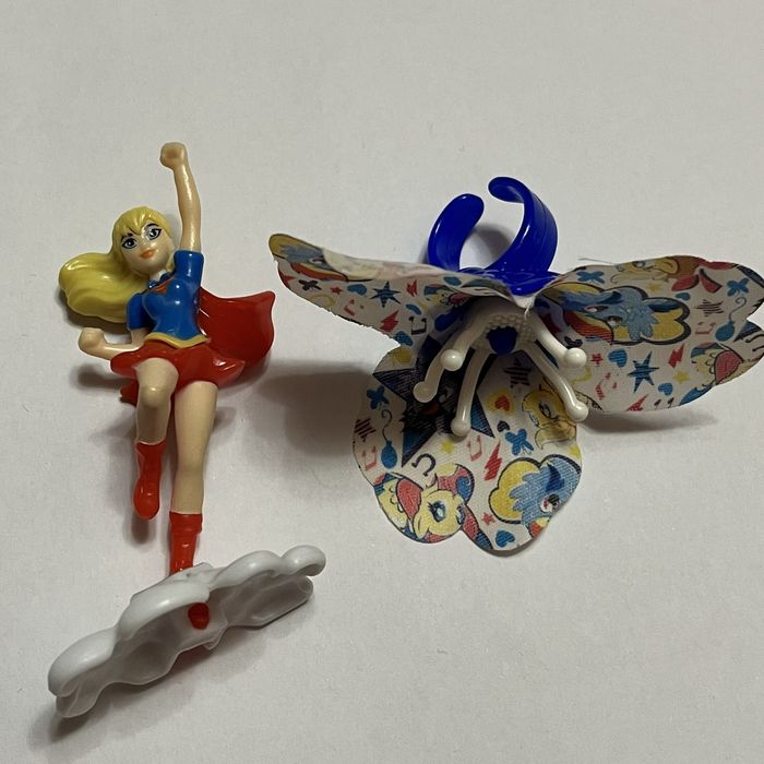 Фігурки kinder natoons hello kitty mario