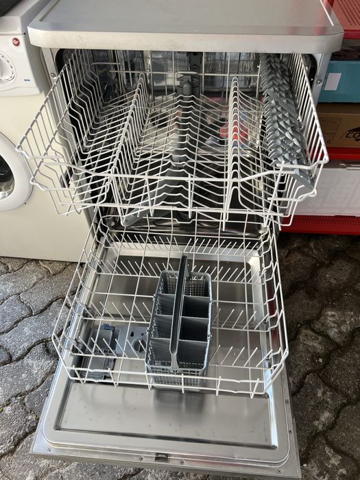 Para desocupar vendo maquina de lavar loiça