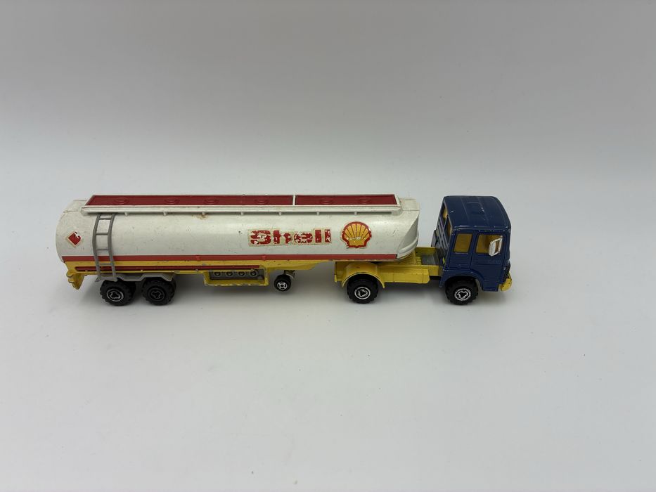 Majorette 1/60 Renault Saviem Shell cysterna