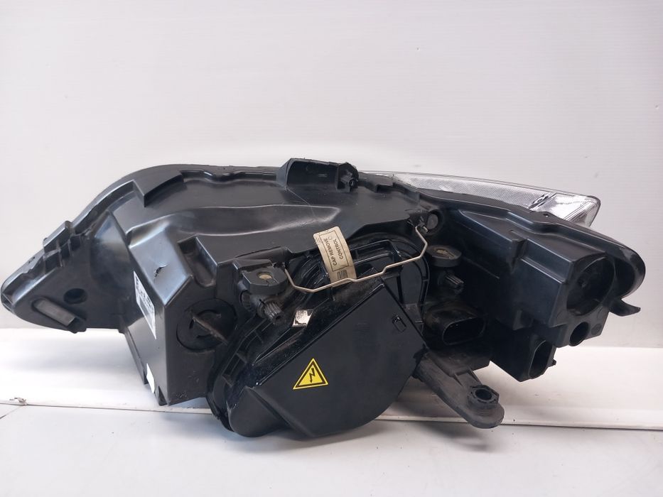 Otica direita Seat Ibiza 6J Xenon