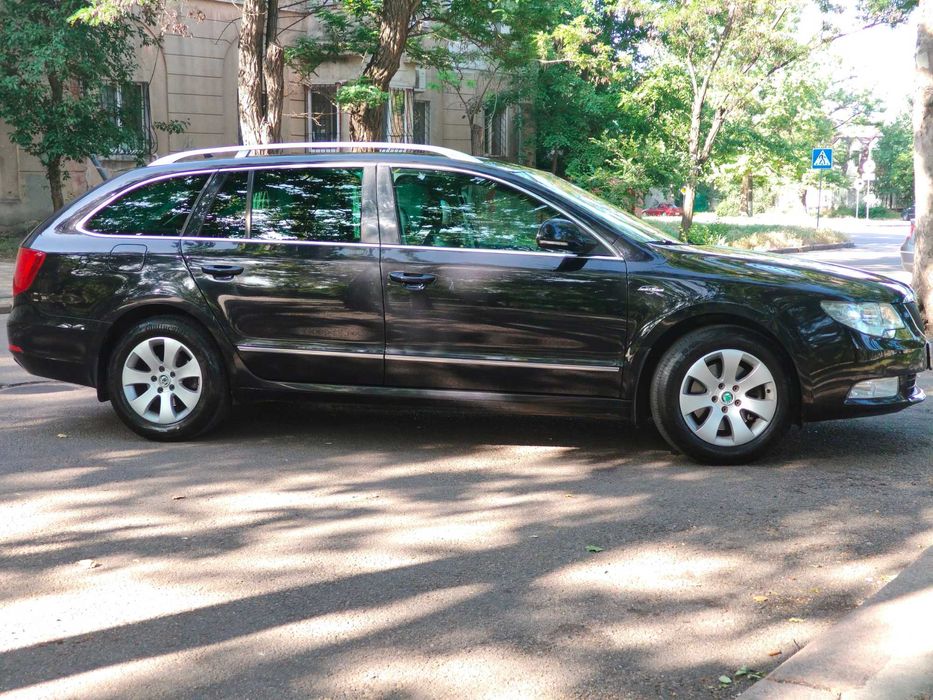 продаю  skoda superb в максимальній комплектації