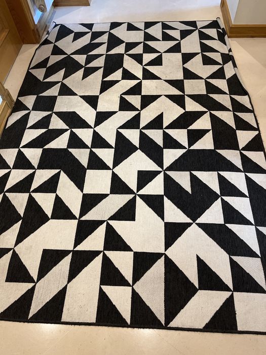 Tapete Preto e Branco Geométrico 160 × 230 cm