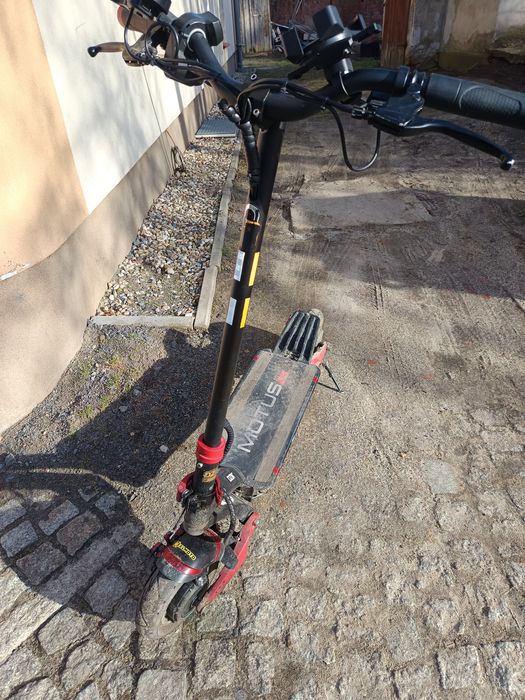 Hulajnoga motus pro 10 sport