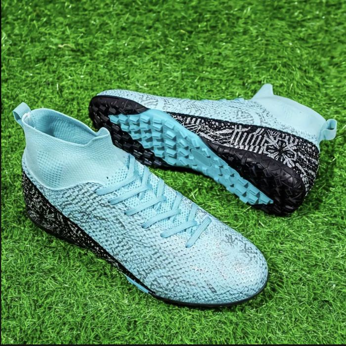 Знижка! Нові  Сороконіжки,копочки,бутси, футбольне взуття,сороконожки