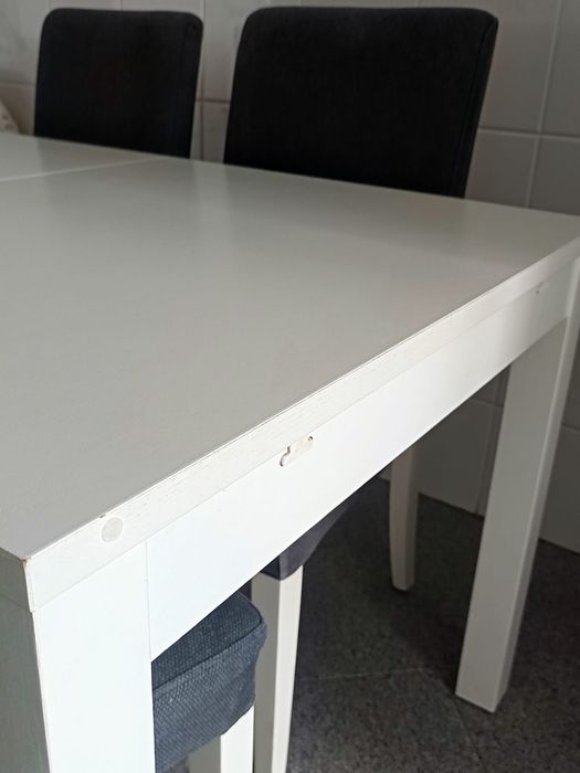 Mesa extensivel Ikea Bjursta e cadeiras
