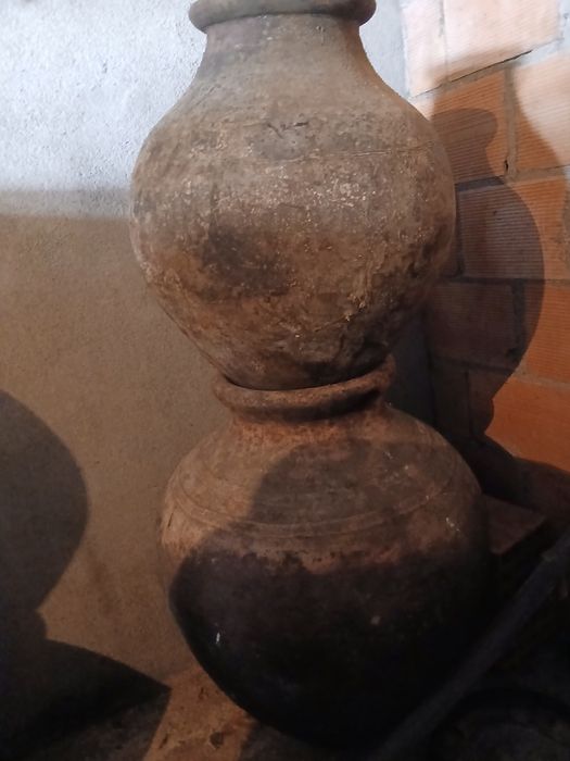 Talhas antigas em bom estado