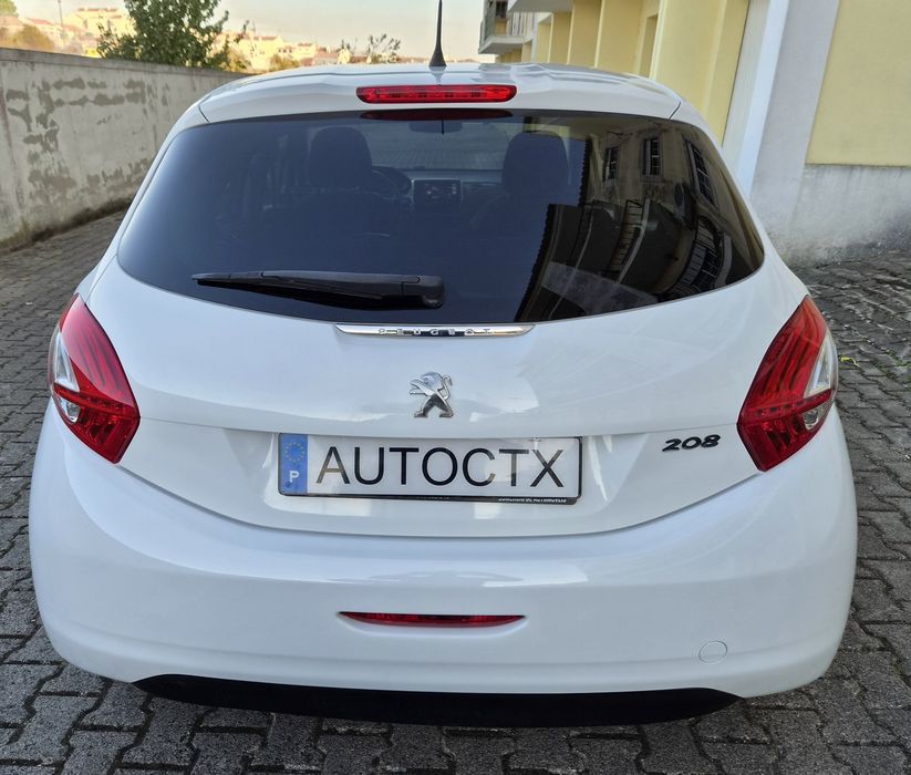 Peugeot 208 1.4 Hdi 137 mil km — photo 4