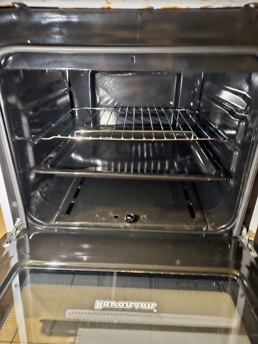 Kuchenka gazowa z piekarnikiem Ravanson