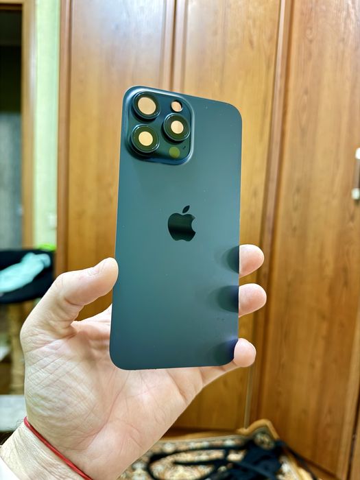 Задняя крышка Iphone 15 Pro Max Original снята с донора