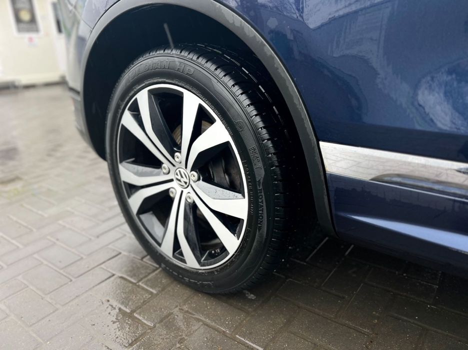 Volkswagen Touareg R-line