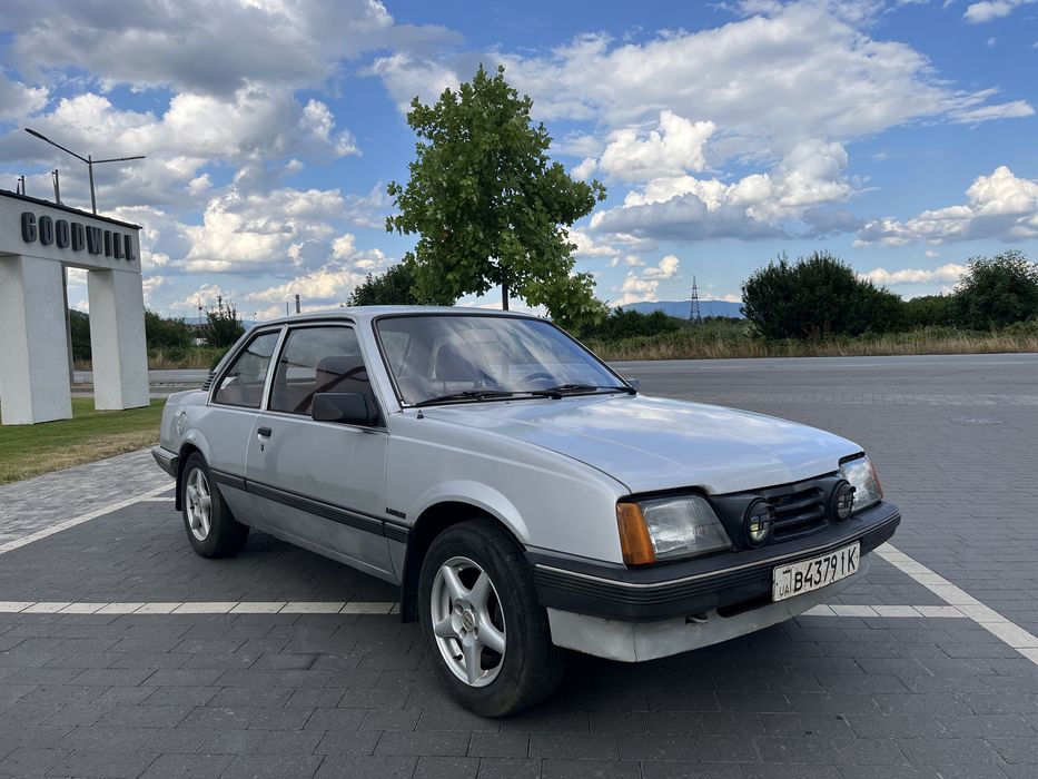 Opel Ascona  1.6