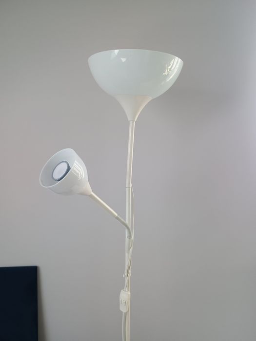 Sprzedam białą lampę