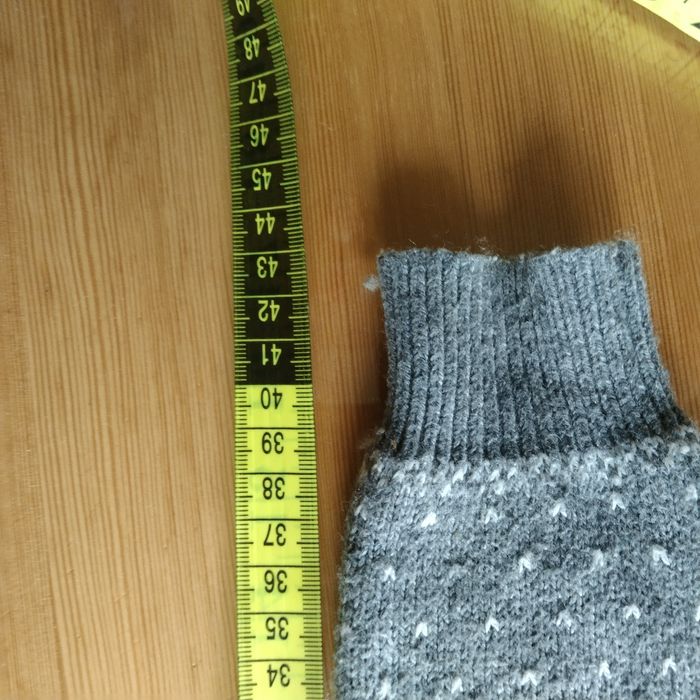 Szary zimowy sweter dla dziewczynki 128