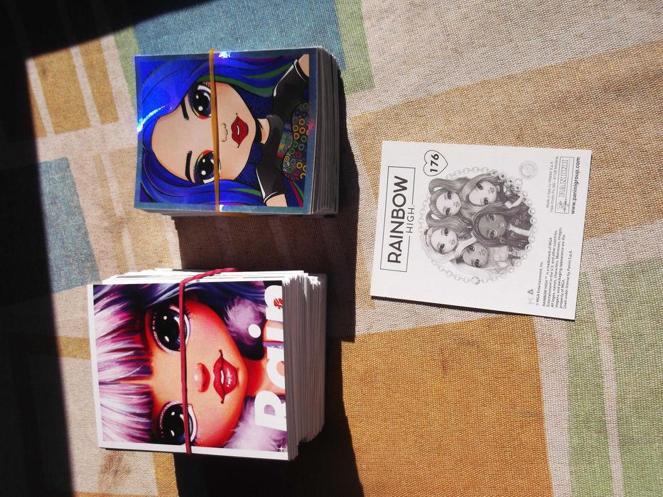 Cromos  RAINBOW HIGH da Panini