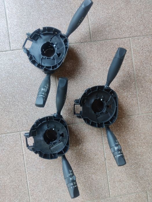 Jeep Cherokee KL  рестайлінг 
Підрульові перемикачі (стрекоза)