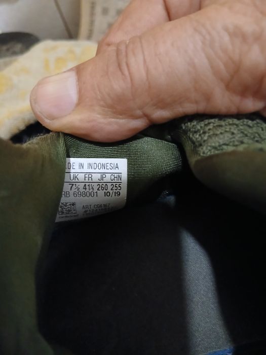 Продам кросовки рр42