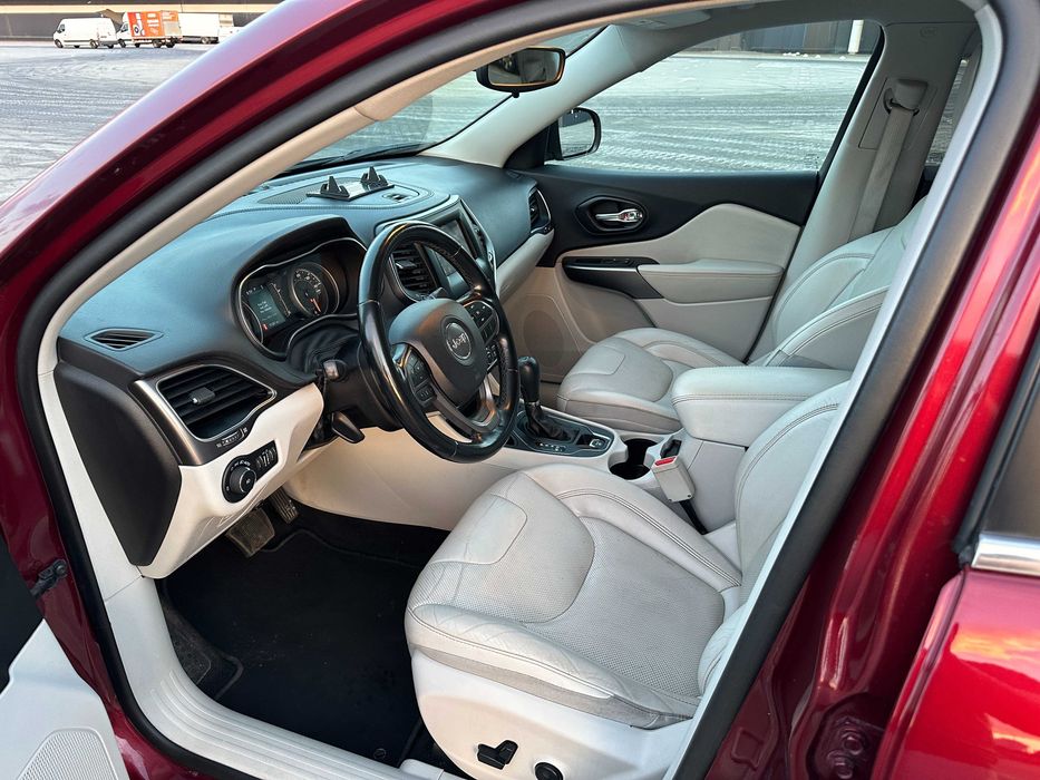 jeep cherokee продаж