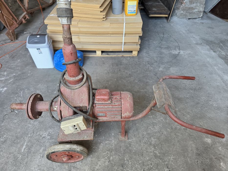Pompa do gnojowicy, ścieków i brudnej wody PRODRYN – silnik 1,5 kW 380V (siła), wózek