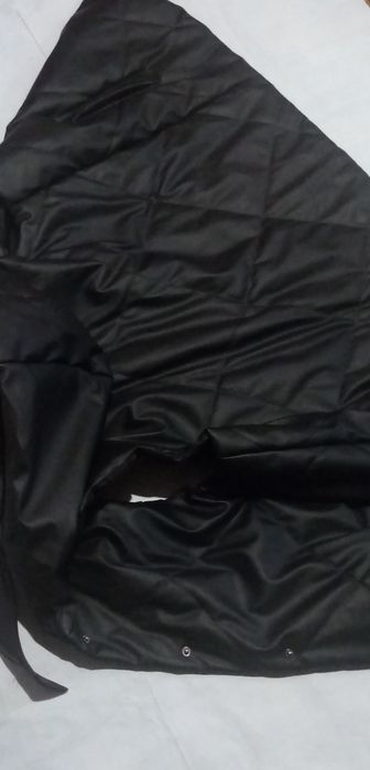 Жилетка стильна тепла